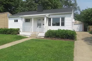 1018 W Langdon St, Freeport, IL 61032 - Photo 1