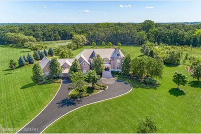 7 Jennifer Court, Barrington Hills, IL 60010 - Photo 1