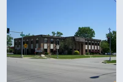 10661 S Roberts Road, Palos Hills, IL 60465 - Photo 1