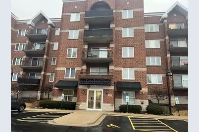 3451 N Carriageway Drive #402, Arlington Heights, IL 60004 - Photo 1