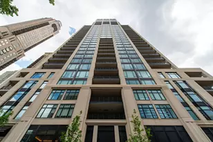 9 W Walton St, Chicago, IL 60610 - Photo 1