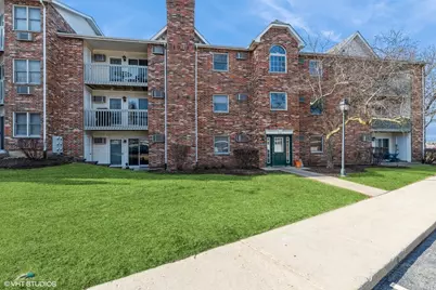 4404 W Shamrock Lane #2B, McHenry, IL 60050 - Photo 1