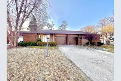 400 N Pioneer Road, Waukegan, IL 60085 - Photo 1
