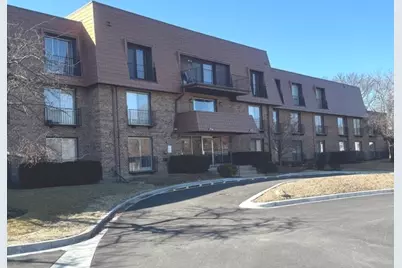 4050 Dundee Road #102, Northbrook, IL 60062 - Photo 1