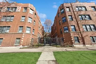 5473 S Ingleside Ave, Chicago, IL 60615 - Photo 1