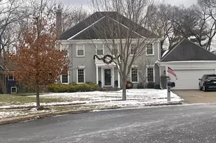 1202 Parliament Ct, Libertyville, IL 60048 - Photo 1