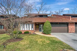 35 Lucas Dr, Palos Hills, IL 60465 - Photo 1