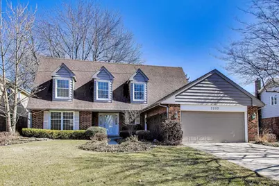 2207 N Brighton Place, Arlington Heights, IL 60004 - Photo 1