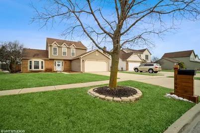 1100 Wilmington Lane, Hoffman Estates, IL 60169 - Photo 1
