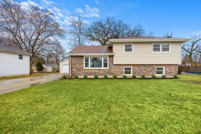 607 Geddes Avenue, Winthrop Harbor, IL 60096 - Photo 1