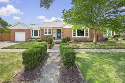 601 S Madison Avenue, La Grange, IL 60525 - Photo 1