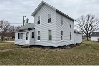 107 N Washington Street, Tampico, IL 61283 - Photo 1