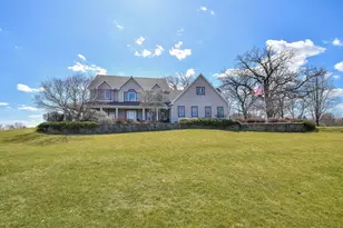 10N627 Oak Ridge Dr, Elgin, IL 60124 - Photo 1