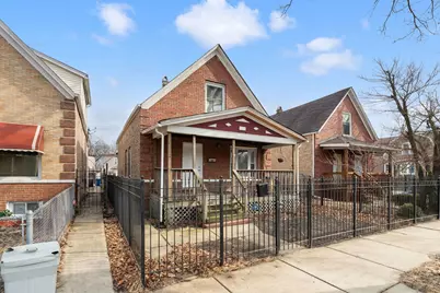 1005 N Kedvale Avenue, Chicago, IL 60651 - Photo 1