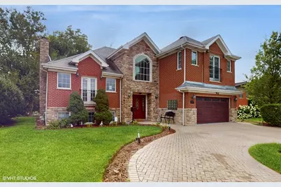 6717 N Central Avenue, Lincolnwood, IL 60712 - Photo 1