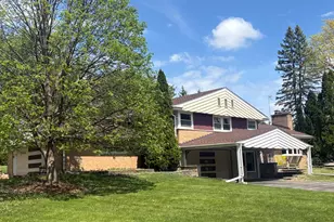 129 Roth Ave, Barrington, IL 60010 - Photo 1