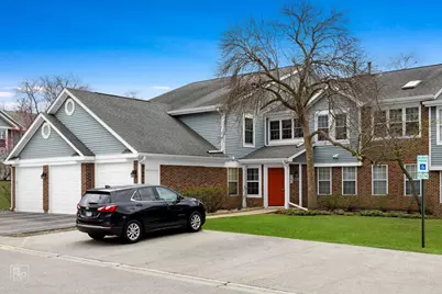 259 W Jennifer Lane #4, Palatine, IL 60067 - Photo 1