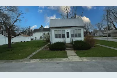 224 W Koplin Avenue, Cissna Park, IL 60924 - Photo 1