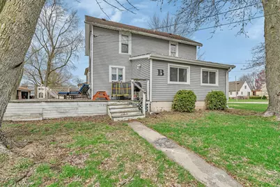 110 S 3rd Street, Clifton, IL 60927 - Photo 1