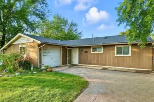 184 Fairwood Dr, Bolingbrook, IL 60440 - Photo 1