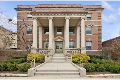 156 N Oak Park Avenue #2H, Oak Park, IL 60301 - Photo 1