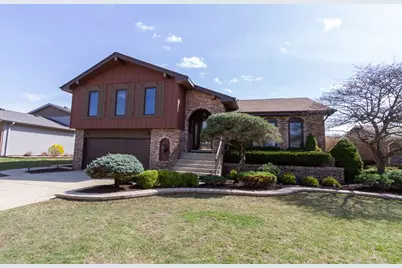 571 Mistic Harbour Lane, Schaumburg, IL 60193 - Photo 1