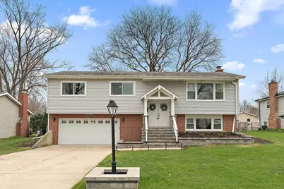 417 70th Street, Darien, IL 60561 - Photo 1