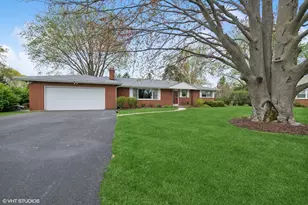 1112 N Perry Dr, Palatine, IL 60067 - Photo 1