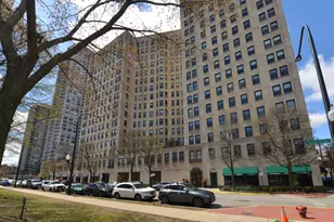2000 N Lincoln Park West Pkwy, Chicago, IL 60614 - Photo 1