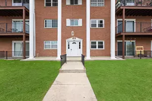 6101 W 94th St, Oak Lawn, IL 60453 - Photo 1