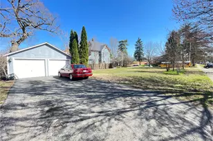 552 E Chicago St, Elgin, IL 60120 - Photo 1