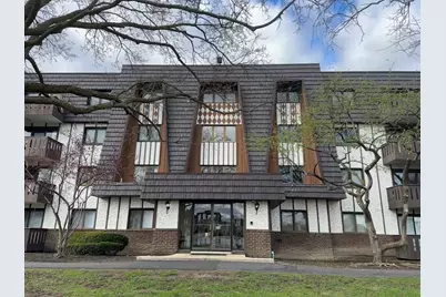 13200 W Heiden Circle #2201, Lake Bluff, IL 60044 - Photo 1