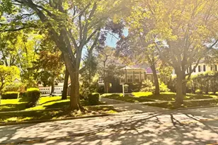 1112 Sheridan Rd, Wilmette, IL 60091 - Photo 1