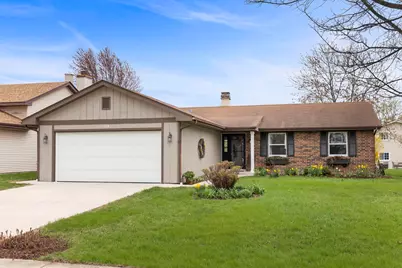604 Devonshire Lane, Wheaton, IL 60189 - Photo 1