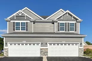 279 Charlestowne Lakes Dr, Saint Charles, IL 60174 - Photo 1