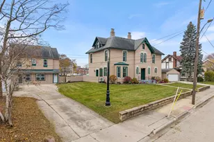 206 Franklin Pl, Rockford, IL 61103 - Photo 1