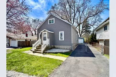 348 N Central Avenue, Wood Dale, IL 60191 - Photo 1