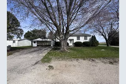 423 Livingston Drive, Chatsworth, IL 60921 - Photo 1