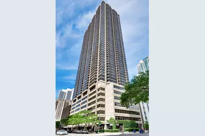30 E Huron Street #3105, Chicago, IL 60611 - Photo 1