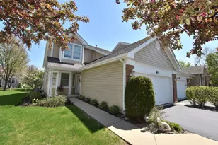 2013 Waverly Cir, Saint Charles, IL 60174 - Photo 1