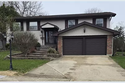2075 Greenfield Road, Hoffman Estates, IL 60169 - Photo 1