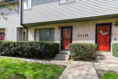 1110 E Jefferson Street #19, Bloomington, IL 61701 - Photo 1