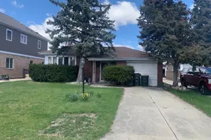 8054 W Prospect Ct, Niles, IL 60714 - Photo 1