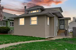 637 S 16th Ave, Maywood, IL 60153 - Photo 1