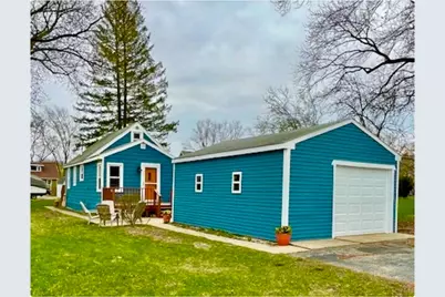1415 W Sunnyside Drive, Johnsburg, IL 60051 - Photo 1