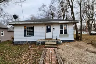 1010 E Adams St, Yorkville, IL 62568 - Photo 1