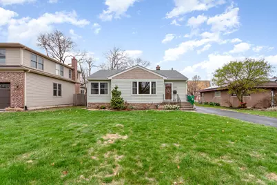 124 S Charlotte Street, Lombard, IL 60148 - Photo 1