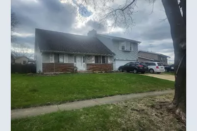 605 Kensington Drive, McHenry, IL 60050 - Photo 1
