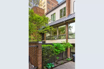 1343 N Sutton Place, Chicago, IL 60610 - Photo 1