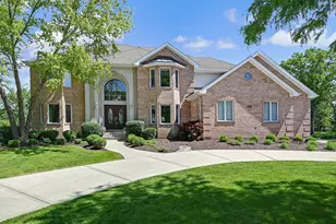 909 Prairie Ridge Ct, Burr Ridge, IL 60527 - Photo 1